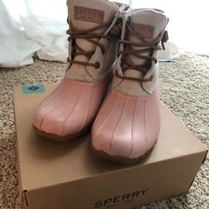 Sperry duck boots